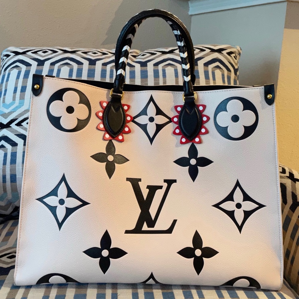 Louis Vuitton OnTheGo Crafty GM